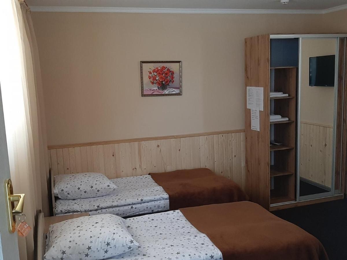 Hotel 7/24 Brovary Dış mekan fotoğraf