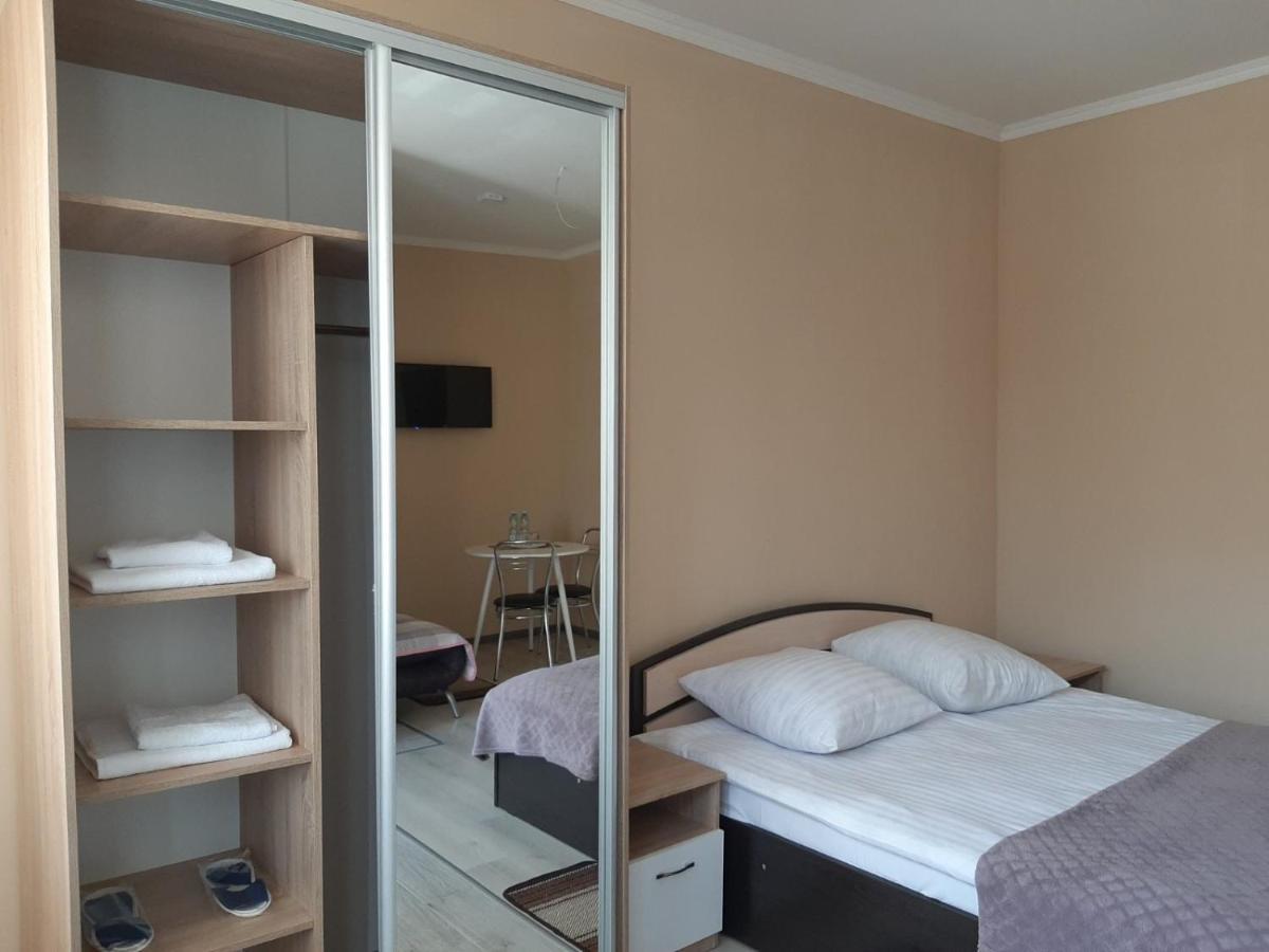 Hotel 7/24 Brovary Dış mekan fotoğraf