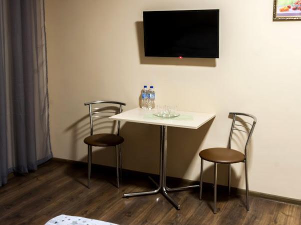 Hotel 7/24 Brovary Dış mekan fotoğraf