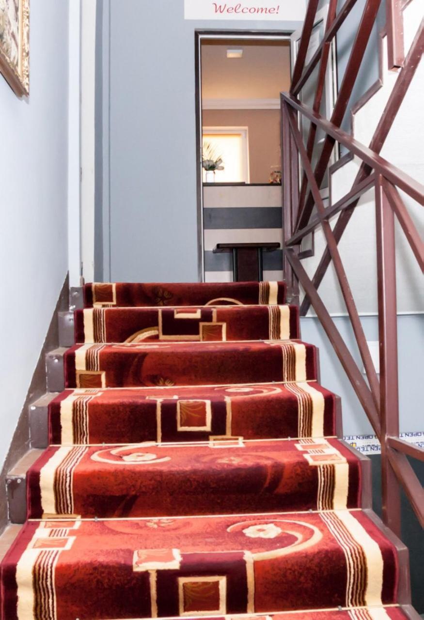 Hotel 7/24 Brovary Dış mekan fotoğraf